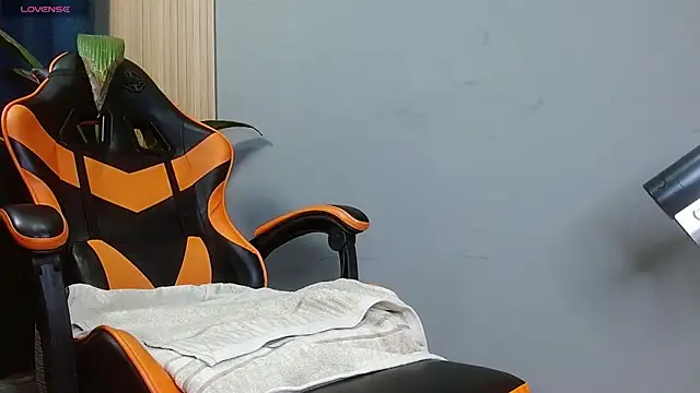 Mr WhiteCock online show from October 2025 12:20:01 AM