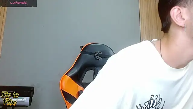 Mr WhiteCock online show from December 2025 09:15:01 PM