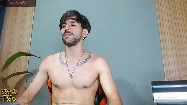 Mr WhiteCock online show from December 2025 11:04:01 PM