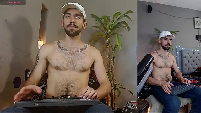 Mr WhiteCock online show from March 2025 06:32:01 PM