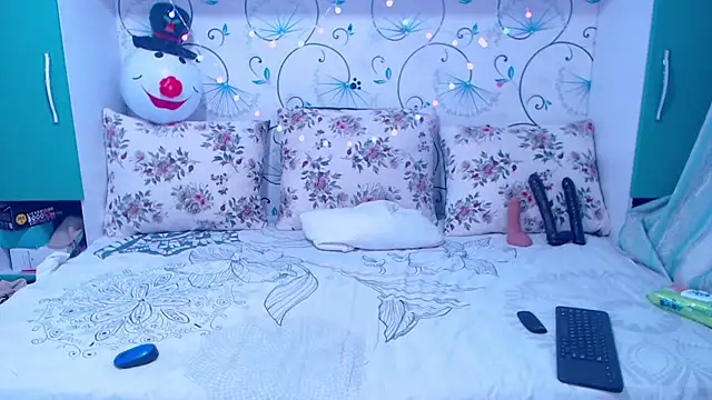 demiemorre online show from December 2025 04:59:01 AM