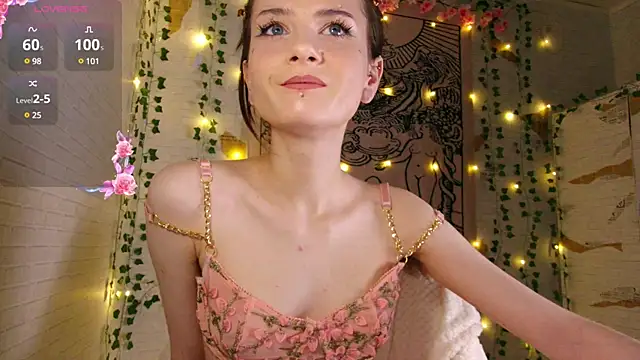 summerhazeee online show from December 2024 05:12:01 PM