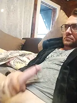 Snapshot of tomee83 chatting on November 2025 06:06:01 AM tomee83 online show from November 2025 06:06:01 AM