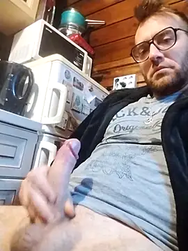 Snapshot of tomee83 chatting on October 2025 05:12:02 AM tomee83 online show from October 2025 05:12:02 AM