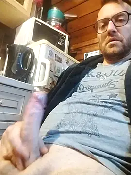 Snapshot of tomee83 chatting on October 2025 05:50:02 AM tomee83 online show from October 2025 05:50:02 AM