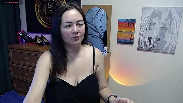 JuliaMorganss online show from August 2026 06:22:02 AM