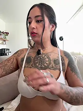 Rae Lil White online show from May 2026 07:22:02 PM