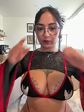 Rae Lil White online show from May 2026 10:15:02 PM