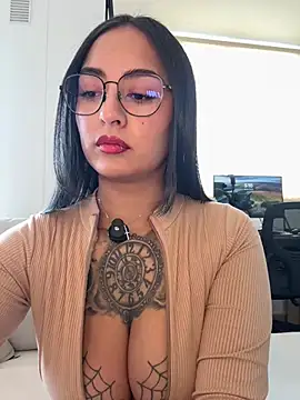 Rae Lil White online show from April 2026 10:13:01 PM