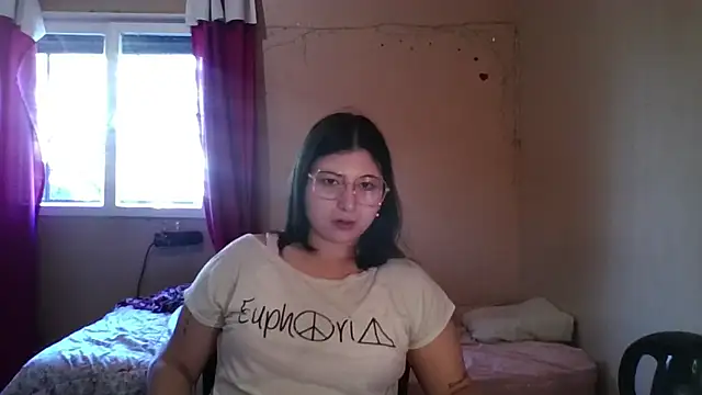 imsohornydacom online show from April 2026 05:04:01 PM