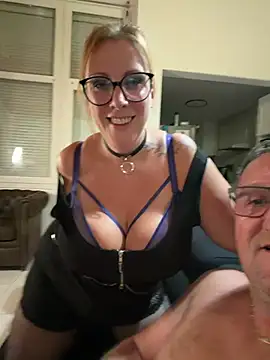 Snapshot of darkmoonsubmissive chatting on July 2026 09:44:01 PM darkmoonsubmissive online show from July 2026 09:44:01 PM