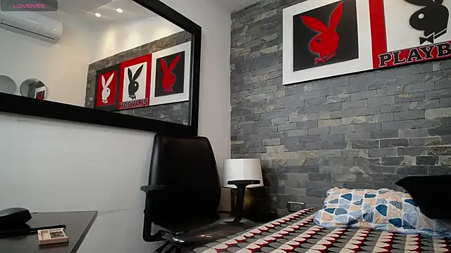 Snapshot of dayadubey_ chatting on December 2025 10:06:01 AM dayadubey online show from December 2025 10:06:01 AM