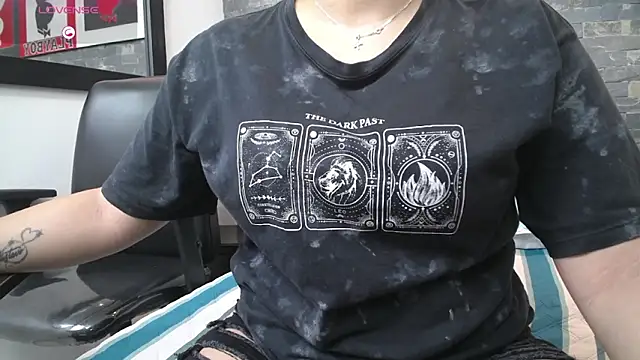 dayadubey  online show from February 2026 12:07:01 PM