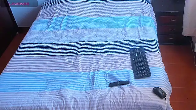 hanna diazz  online show from April 2026 06:58:01 PM