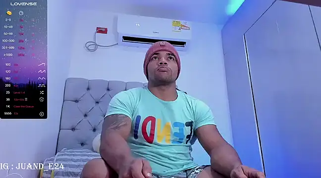 Snapshot of juande_24 chatting on March 2025 04:46:01 AM juande 24 online show from March 2025 04:46:01 AM