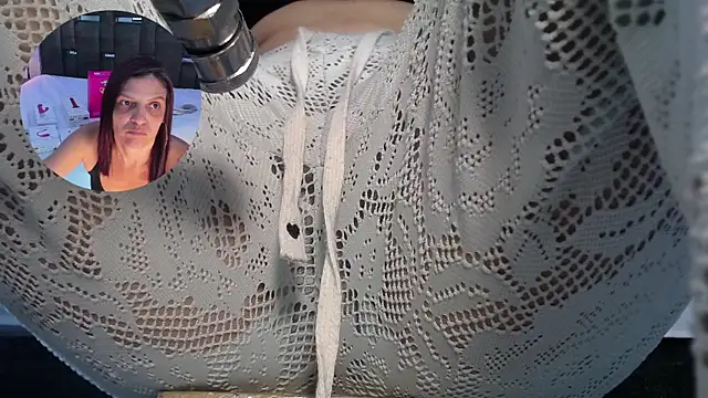 KatteMoss online show from April 2026 08:43:01 PM