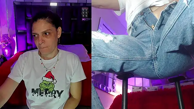 Snapshot of KatteMoss chatting on December 2025 08:47:01 PM KatteMoss online show from December 2025 08:47:01 PM