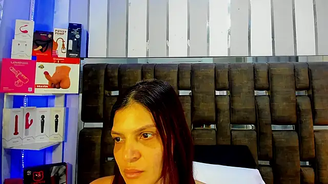 Snapshot of KatteMoss chatting on June 2026 09:09:01 PM KatteMoss online show from June 2026 09:09:01 PM