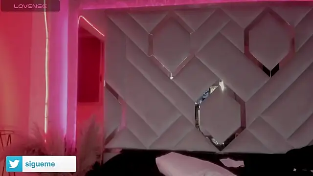 Sara Foxx1 online show from February 2026 09:47:02 PM