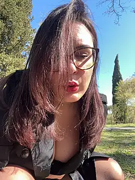 Its Jade online show from April 2026 01:39:02 PM