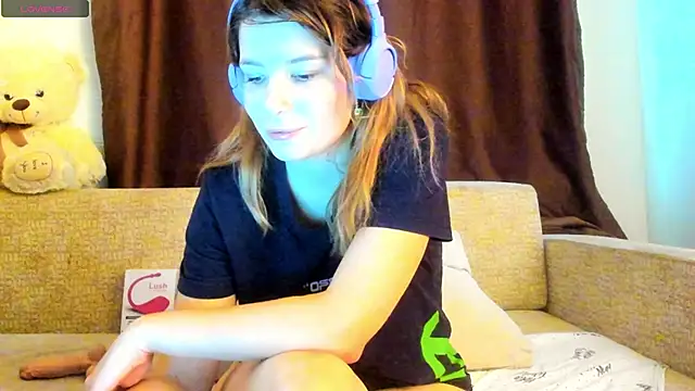 Leila purr18 online show from September 2025 09:42:02 AM