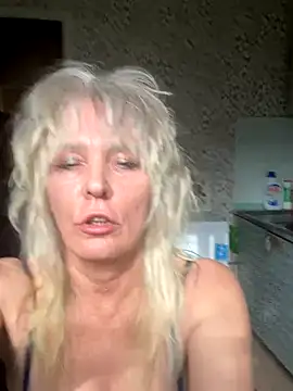 EsterHotMilf online show from November 2025 09:13:01 AM