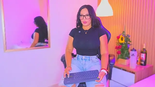 Dakota diaz  online show from March 2026 07:37:02 PM