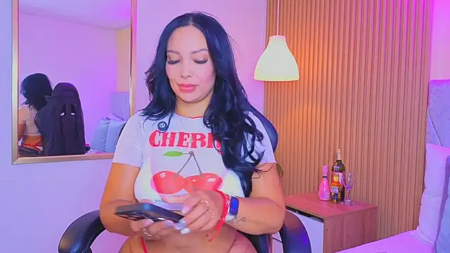 Dakota diaz  online show from April 2026 07:38:02 PM