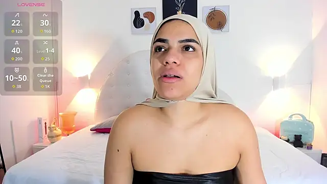 Snapshot of Umarani_ chatting on November 2025 11:37:01 AM Umarani online show from November 2025 11:37:01 AM