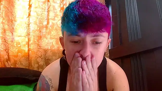 Snapshot of tomboyblue chatting on May 2026 04:39:01 PM tomboyblue online show from May 2026 04:39:01 PM