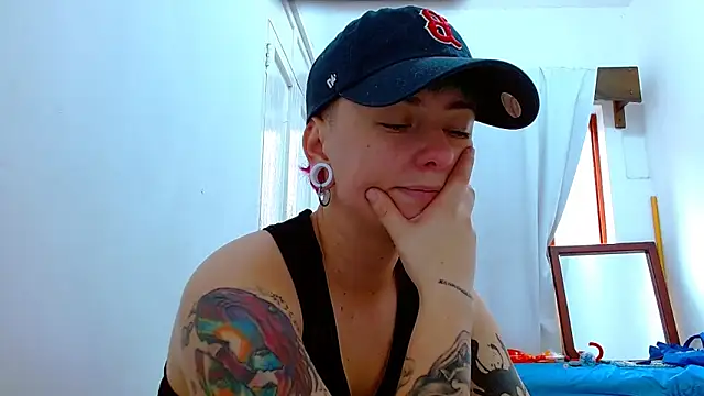 tomboyblue online show from November 2025 12:26:01 PM