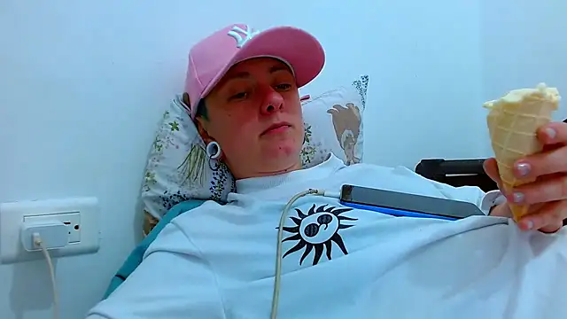 tomboyblue online show from February 2026 09:10:01 PM