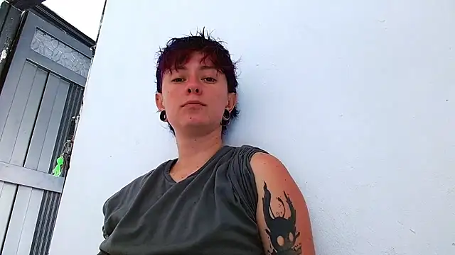 tomboyblue online show from April 2026 05:43:01 PM