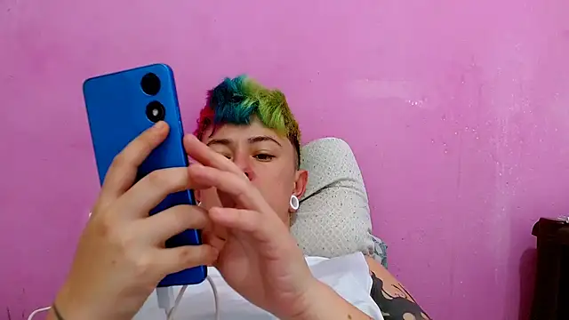tomboyblue online show from October 2025 04:09:02 PM