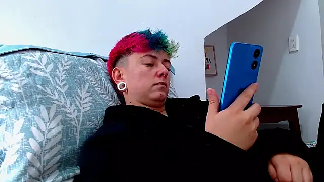 tomboyblue online show from October 2025 01:56:01 PM