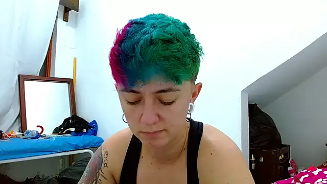 tomboyblue online show from November 2025 04:11:01 AM