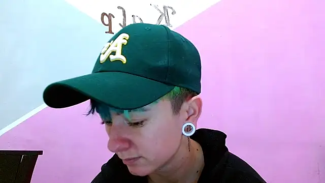 tomboyblue online show from November 2025 10:35:01 PM