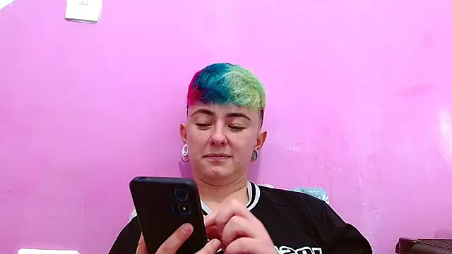 tomboyblue online show from September 2025 09:41:02 PM