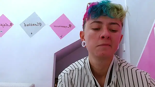 tomboyblue online show from October 2025 05:05:01 PM