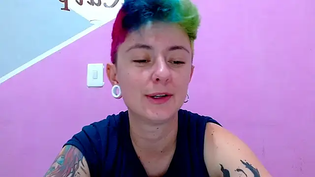 tomboyblue online show from September 2025 09:04:01 PM