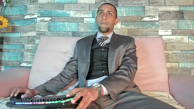 Paolo johnson online show from October 2025 11:34:02 AM