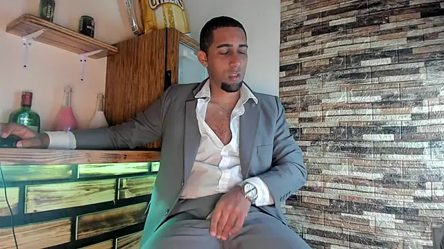 Paolo johnson online show from October 2025 11:33:01 AM