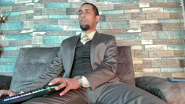 Paolo johnson online show from November 2025 11:53:01 AM