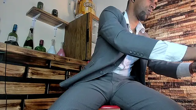 Paolo johnson online show from November 2025 12:05:02 PM