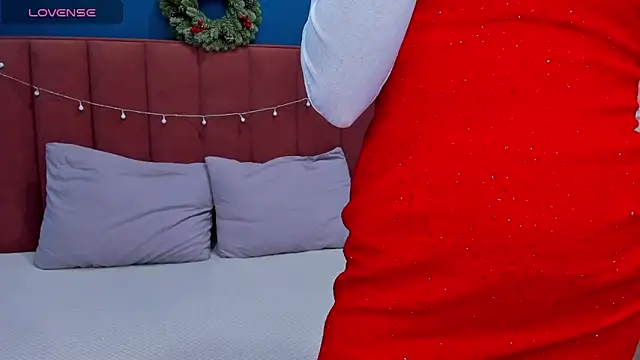 VanillaKelly online show from December 2024 01:32:02 AM