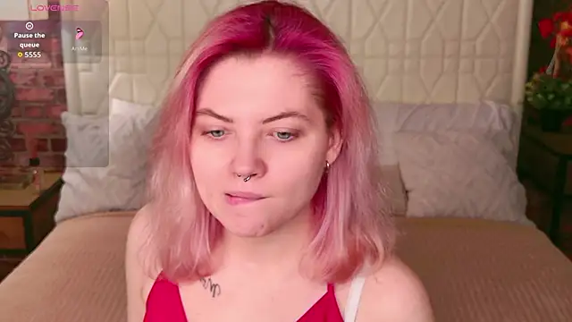 Lisa Adam online show from November 2025 05:02:01 PM