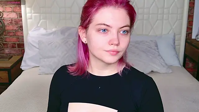 Lisa Adam online show from October 2025 06:11:01 PM