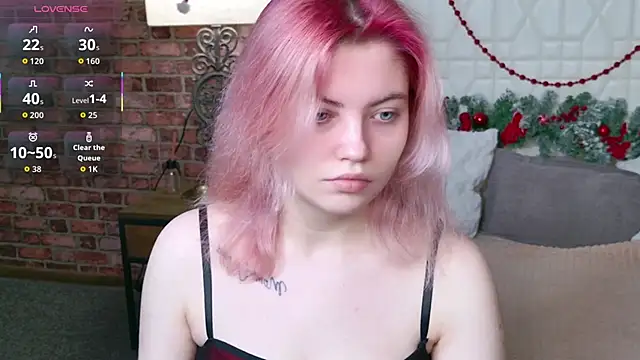 Lisa Adam online show from December 2025 05:28:01 PM