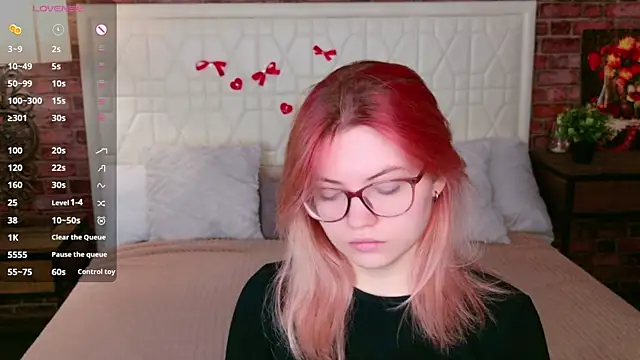 Lisa Adam online show from April 2026 04:02:02 PM