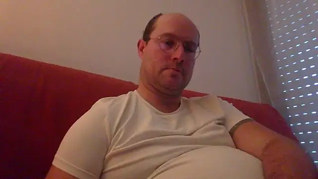 Snapshot of porompomperro chatting on December 2024 02:00:01 PM porompomperro online show from December 2024 02:00:01 PM